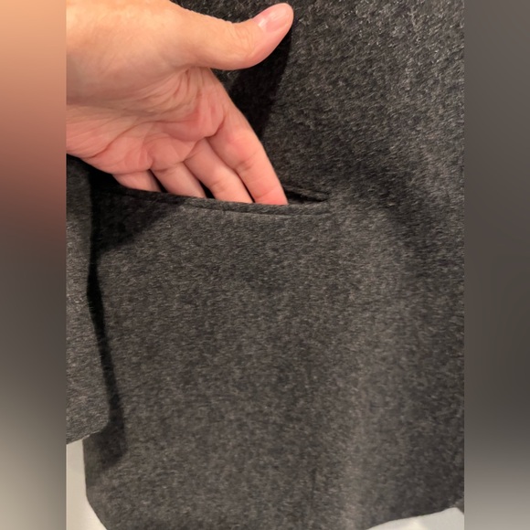 L.L. Bean Vintage Gray Wool 2 Button Blazer Classic Jacket Size 14 - Picture 4 of 7